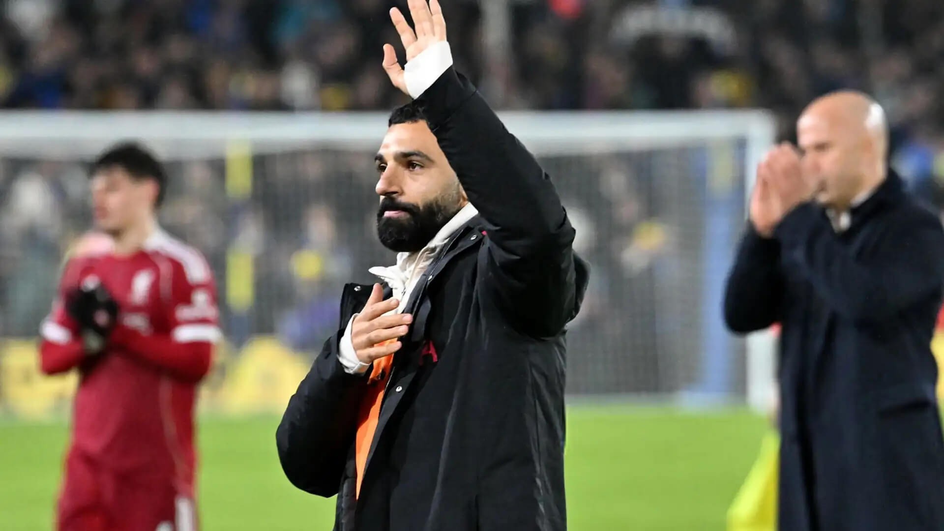 Từ Ronaldo đến Salah: Khi các huyền thoại không chấp nhận lùi bước