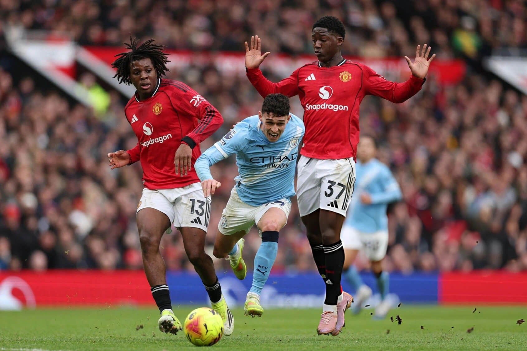 Man Utd 2-0 Man City: Màn khởi đầu hoàn hảo của Carrick