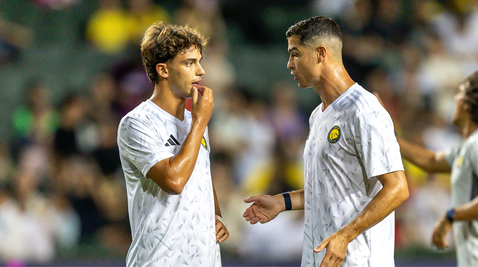 Ghi bàn 24 mùa liên tiếp, Ronaldo tiếp tục thách thức thời gian