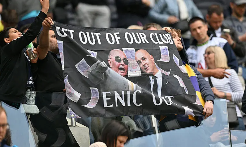 Daniel Levy rời Tottenham: Di sản của nhà tài phiệt hay lời nguyền của lão hà tiện?