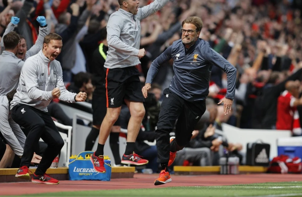 Liverpool lại ghi bàn trễ: May mắn hay bản lĩnh nhà vô địch?