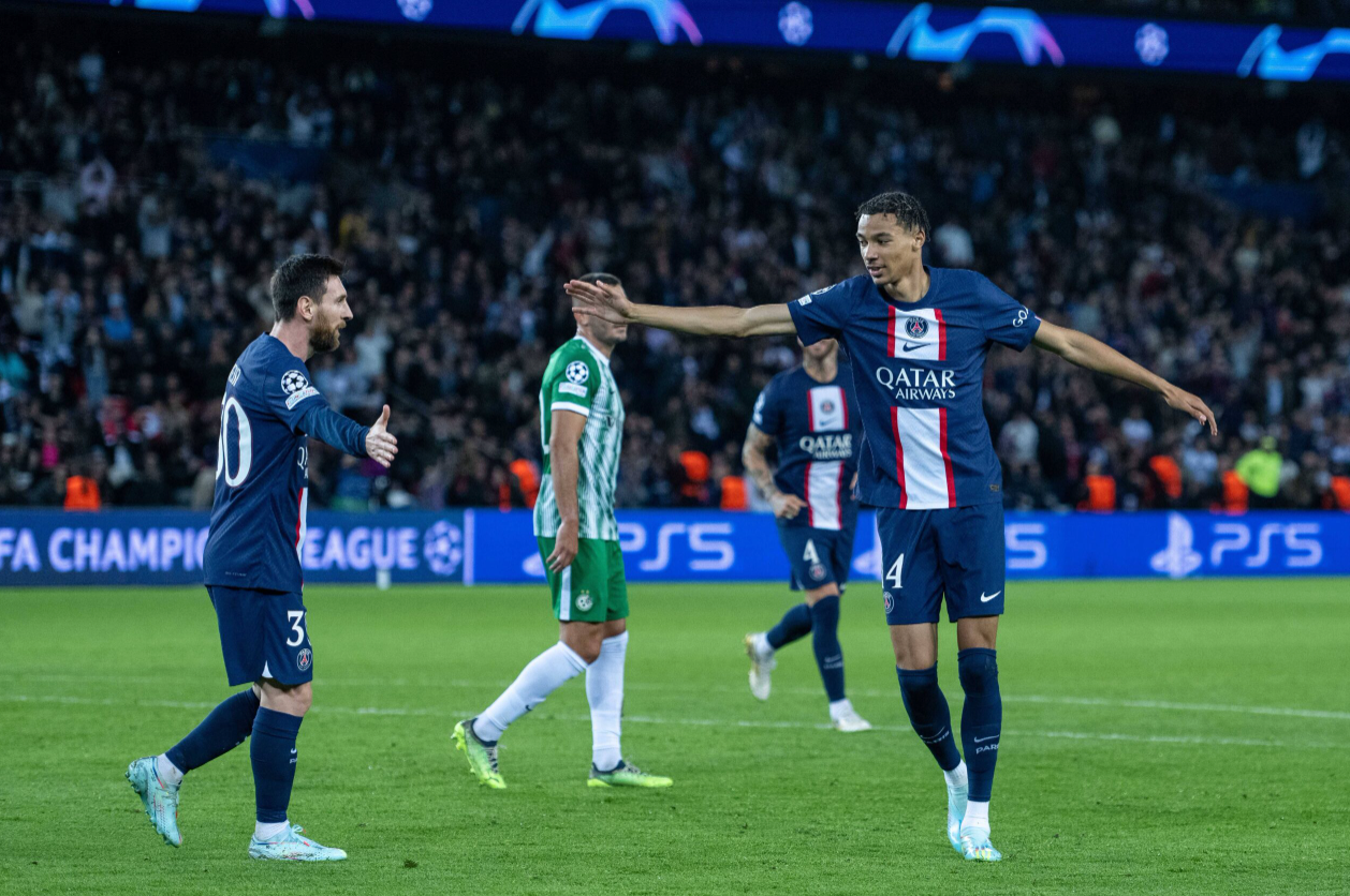 Ekitike nếm trái đắng khi bắt chước Messi