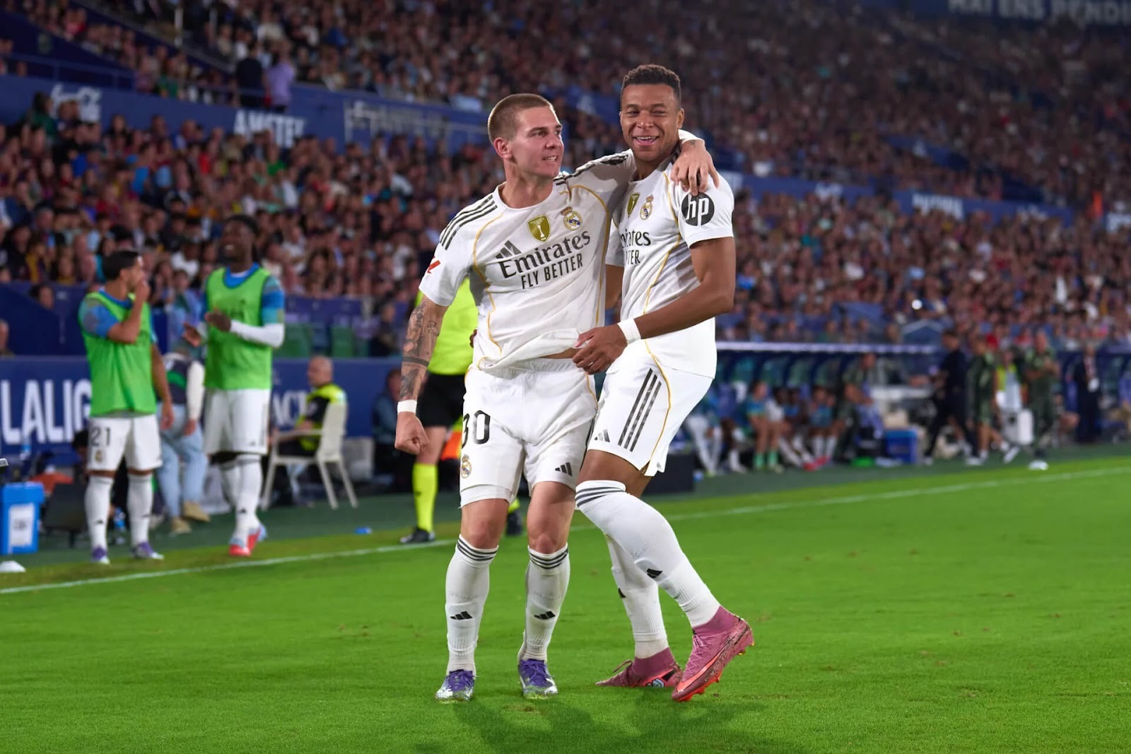 Real Madrid thở phào với chấn thương của Mbappe và Mastantuono