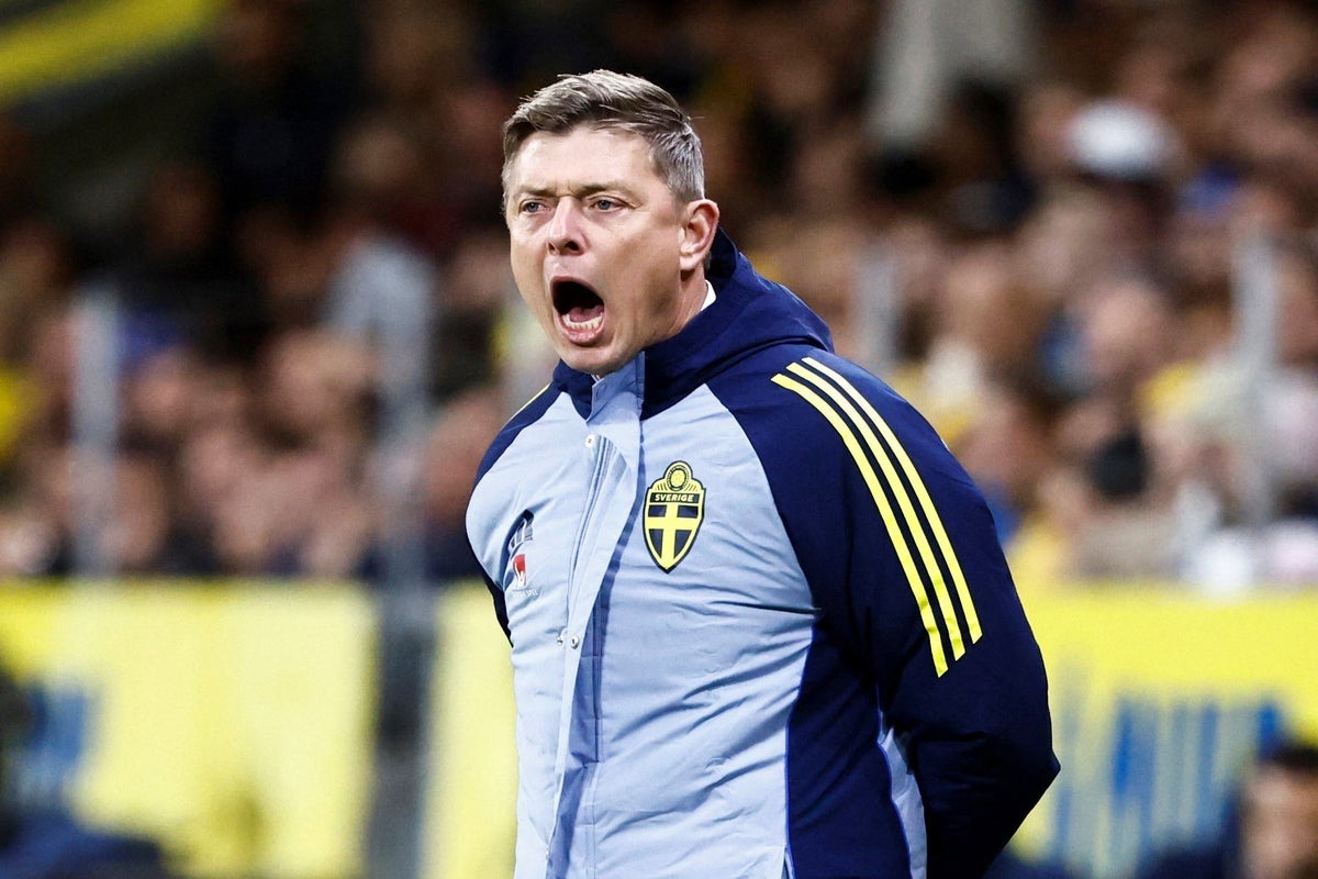 Thuỵ Điển xa rời vé World Cup dù có Isak, Gyokeres