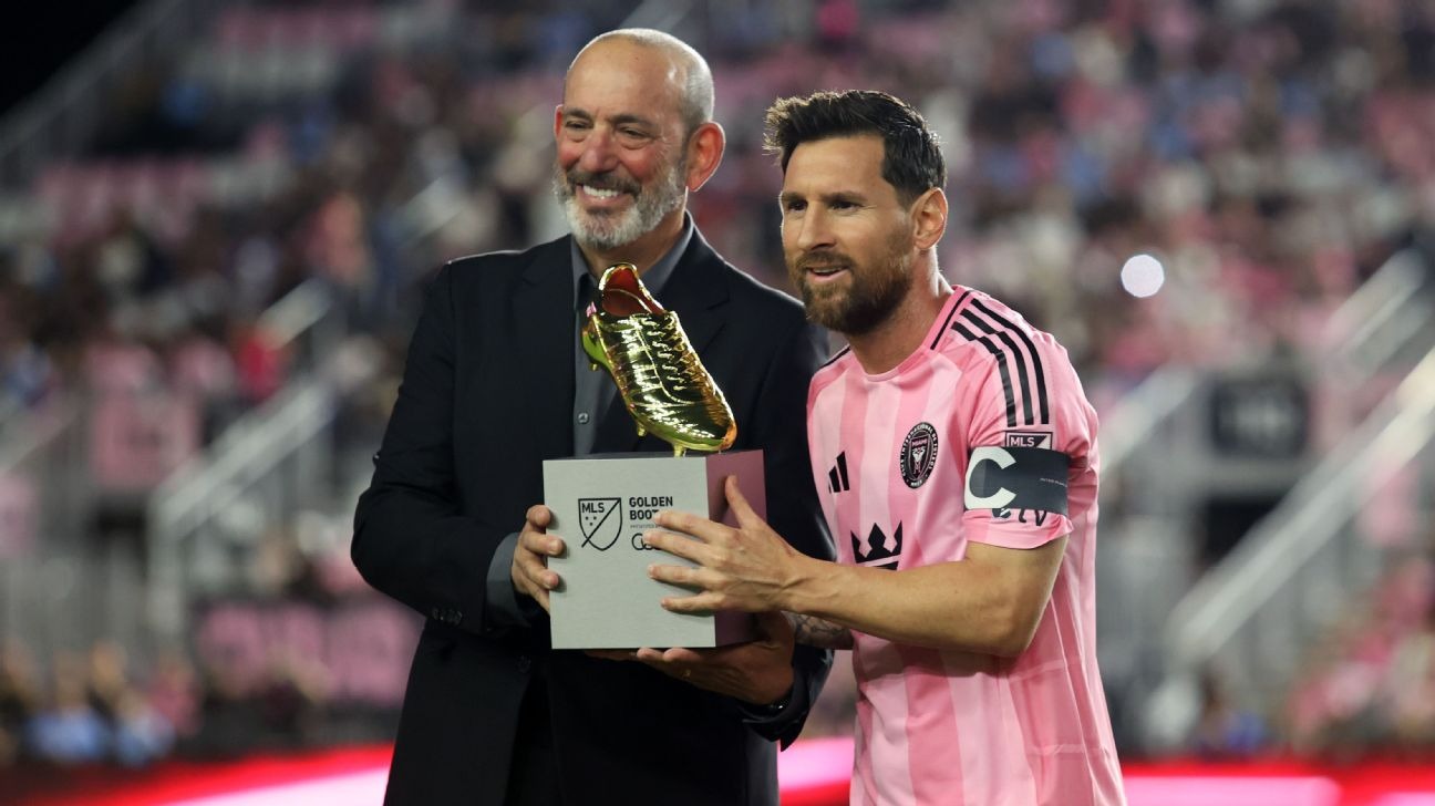 Cú đúp và Giày Vàng cho Messi - người đặt tương lai của MLS dưới chân