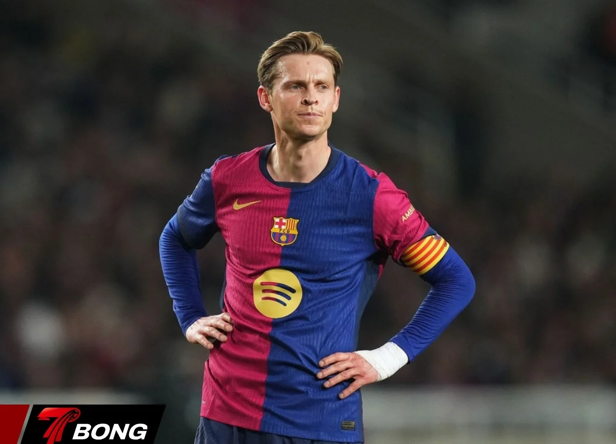 Frenkie de Jong trở lại tăng cường tuyến giữa