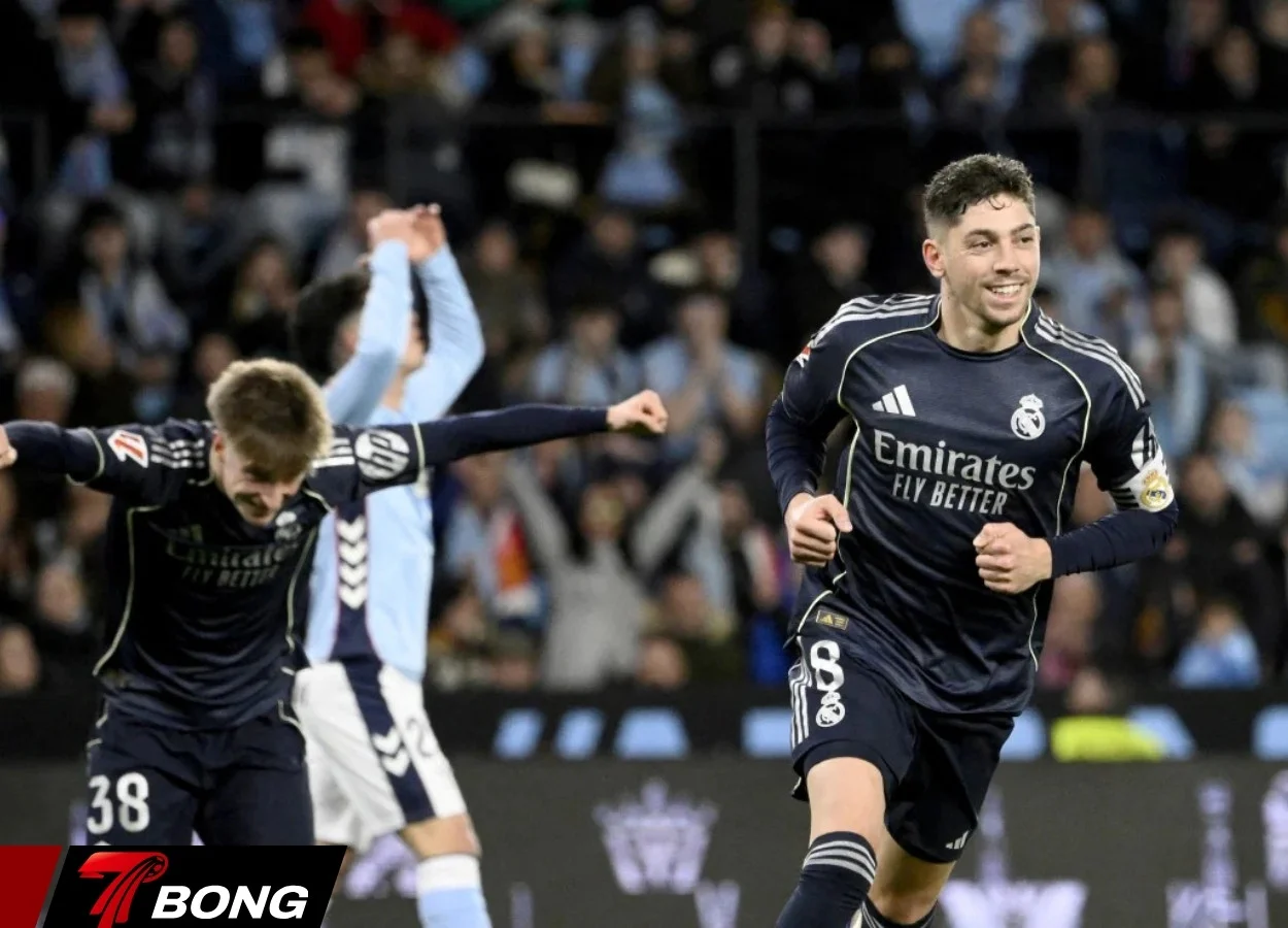 Valverde ăn mừng bàn thắng quyết định cuối trận
