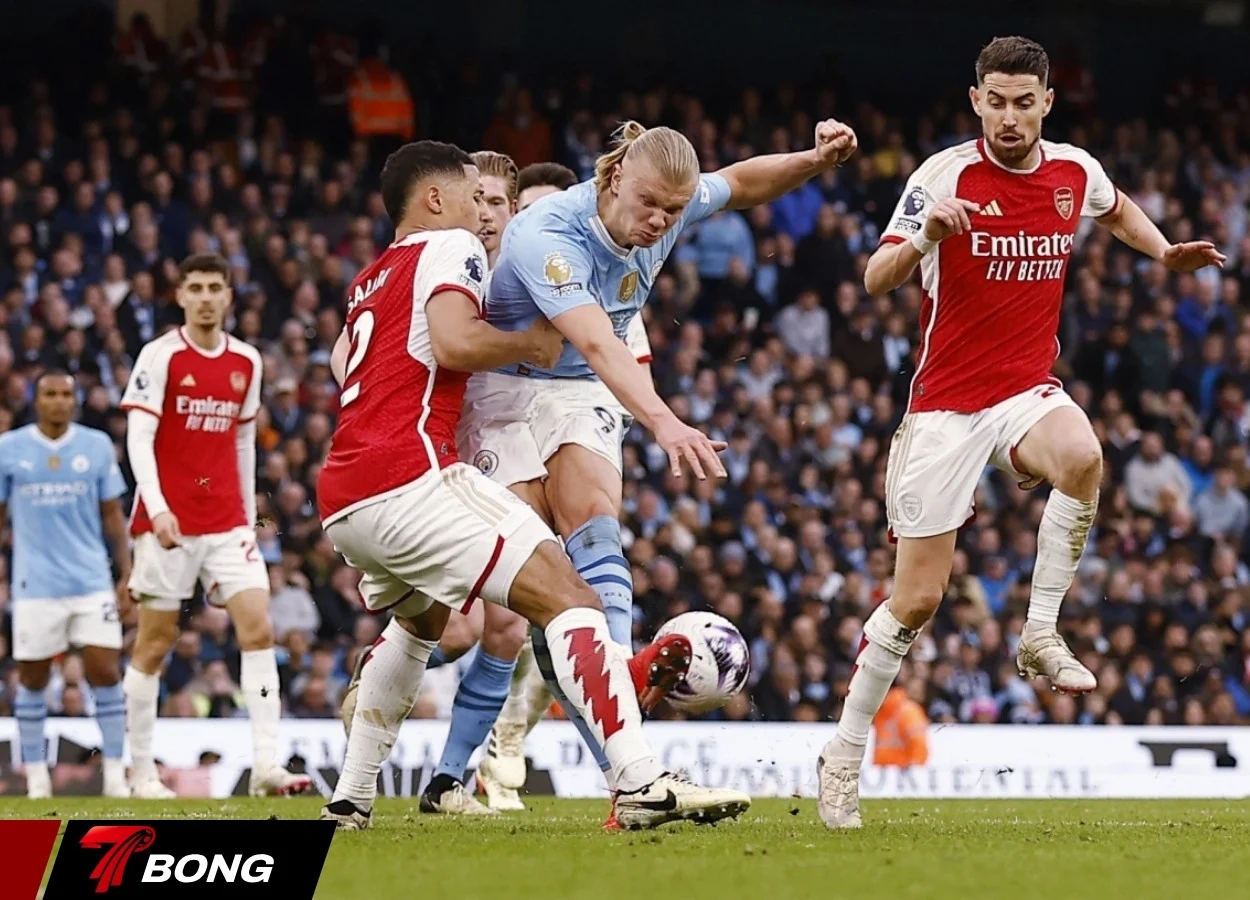 Arsenal và Man City cạnh tranh ngôi vô địch