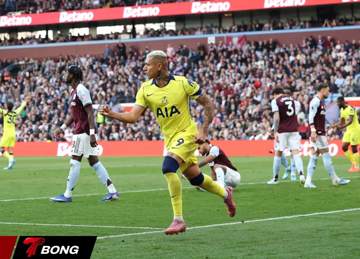 Aston Villa nỗ lực tìm bàn gỡ