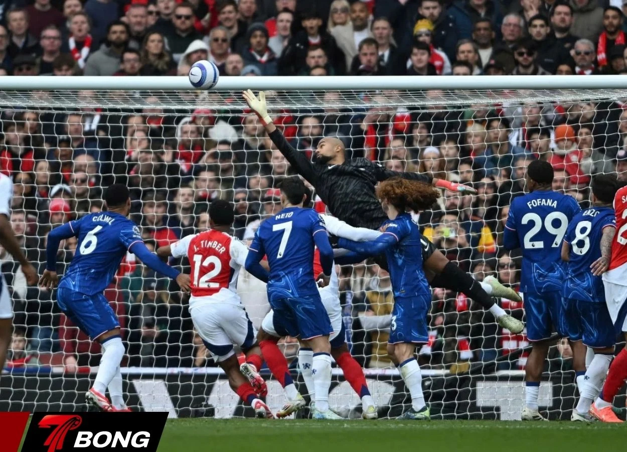Chelsea nỗ lực dâng cao tấn công hiệp hai