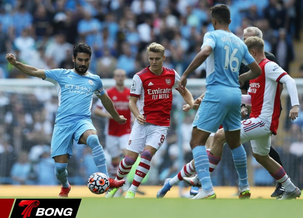 Cuộc đua vô địch Premier League căng thẳng đến phút cuối