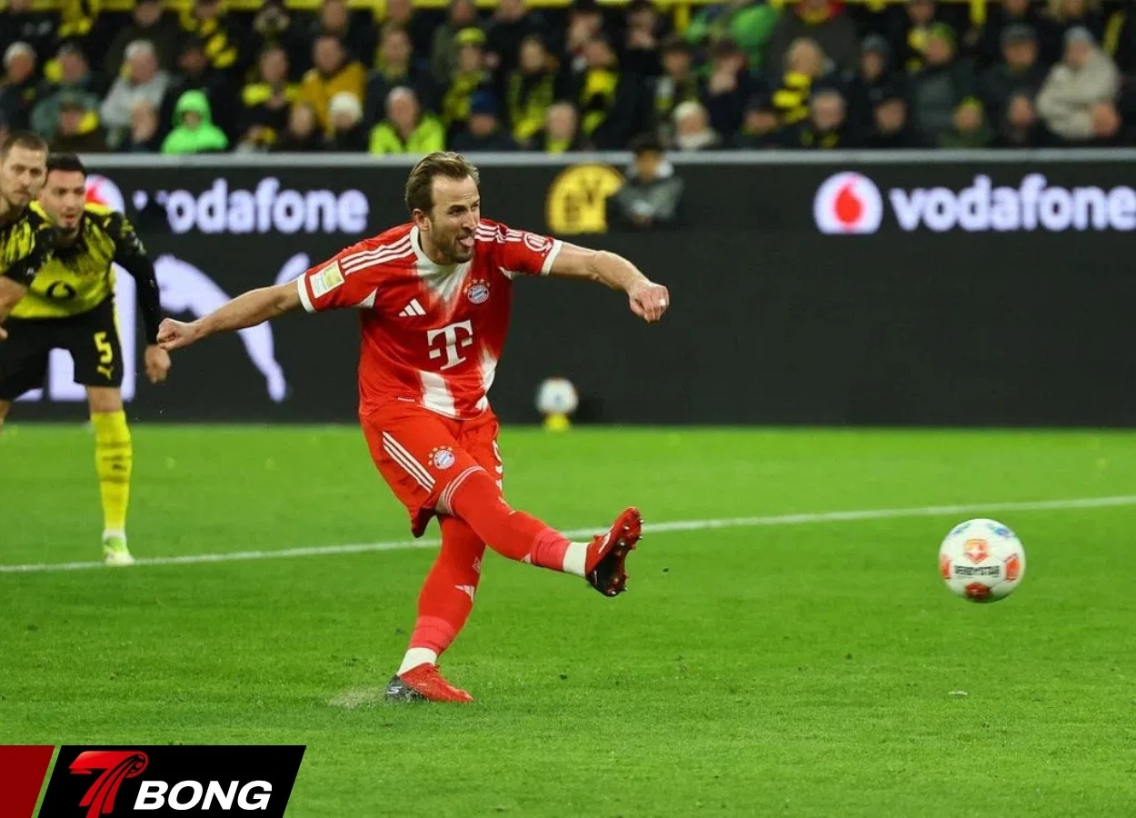 Kane ghi bàn trong màu áo Bayern Munich