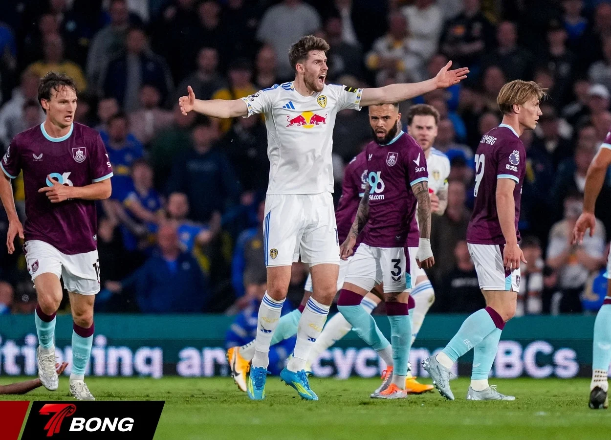 Leeds United mở tỷ số sớm từ siêu phẩm