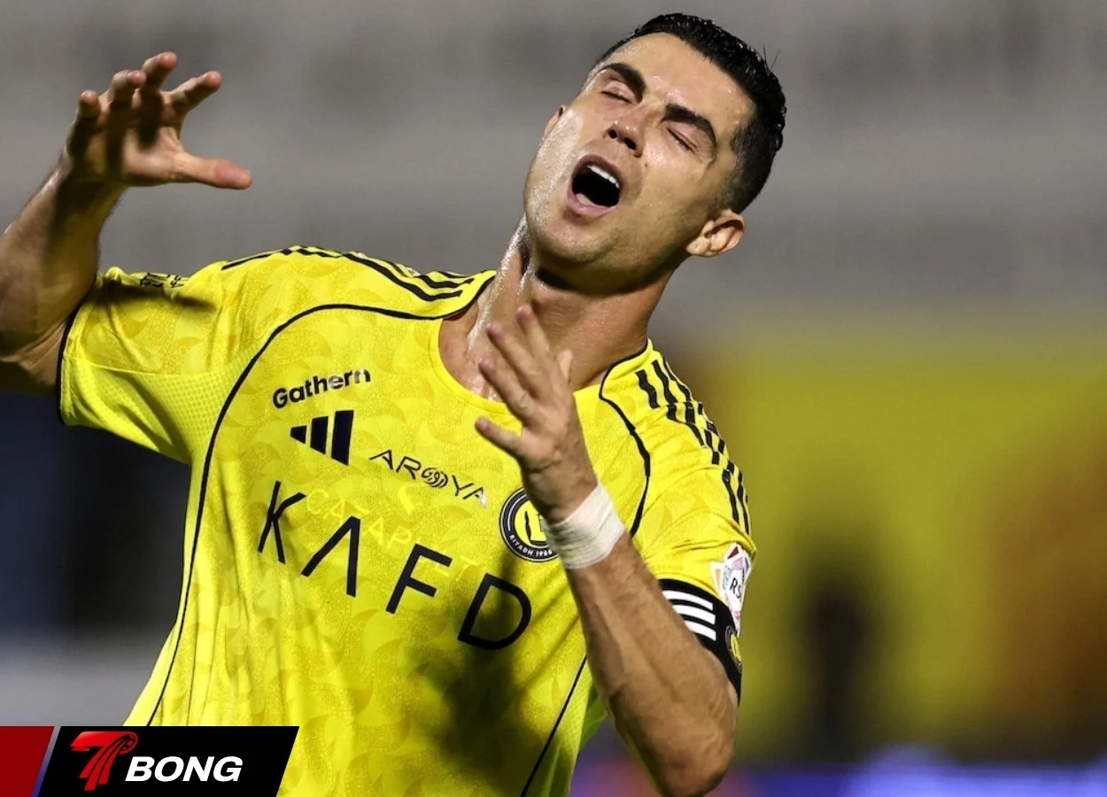 Cristiano Ronaldo bỏ lỡ cơ hội đáng tiếc