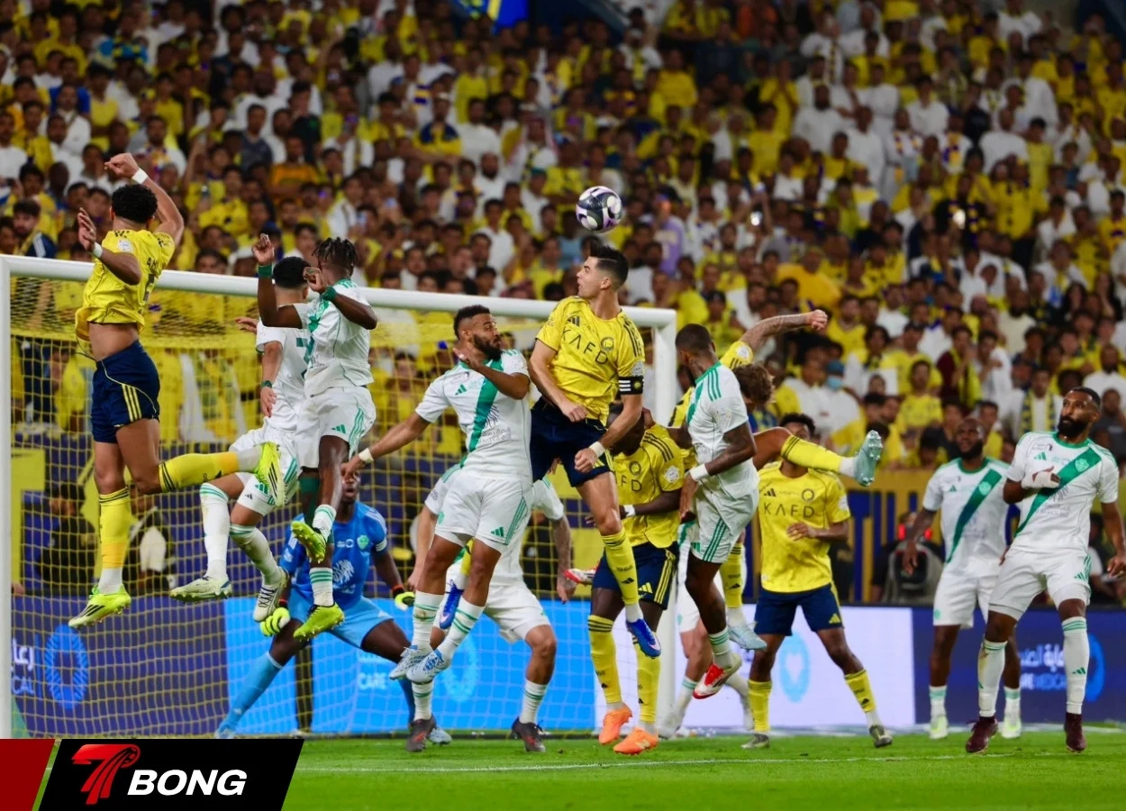 Ronaldo đánh đầu ghi bàn mở tỷ số