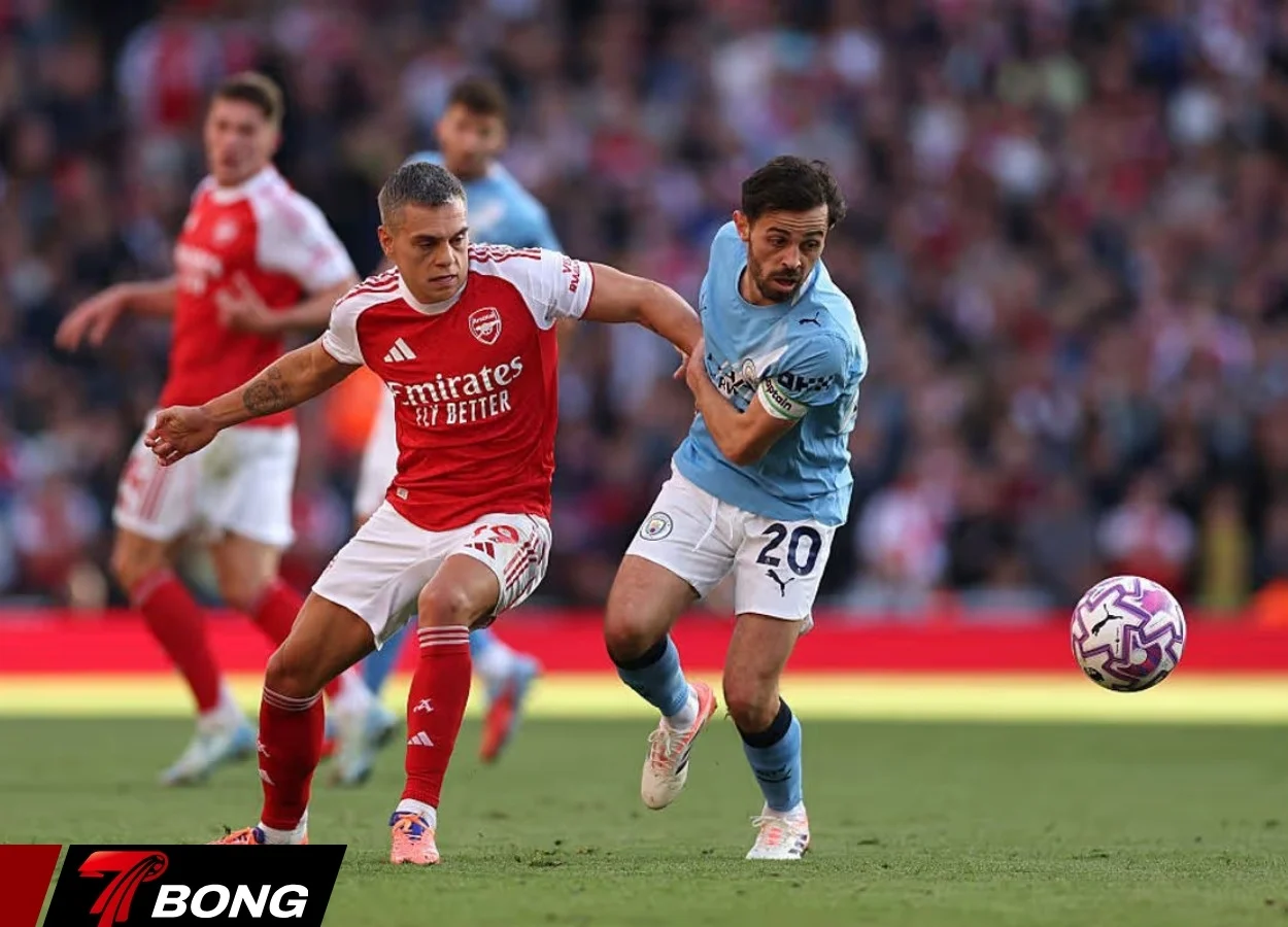 Trận đấu với Arsenal quyết định cuộc đua vô địch