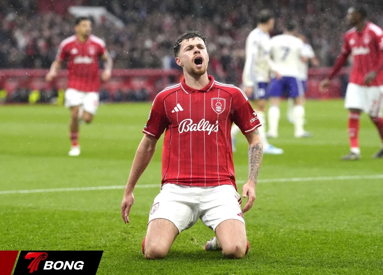 Williams ghi bàn gỡ hòa cho Nottingham Forest