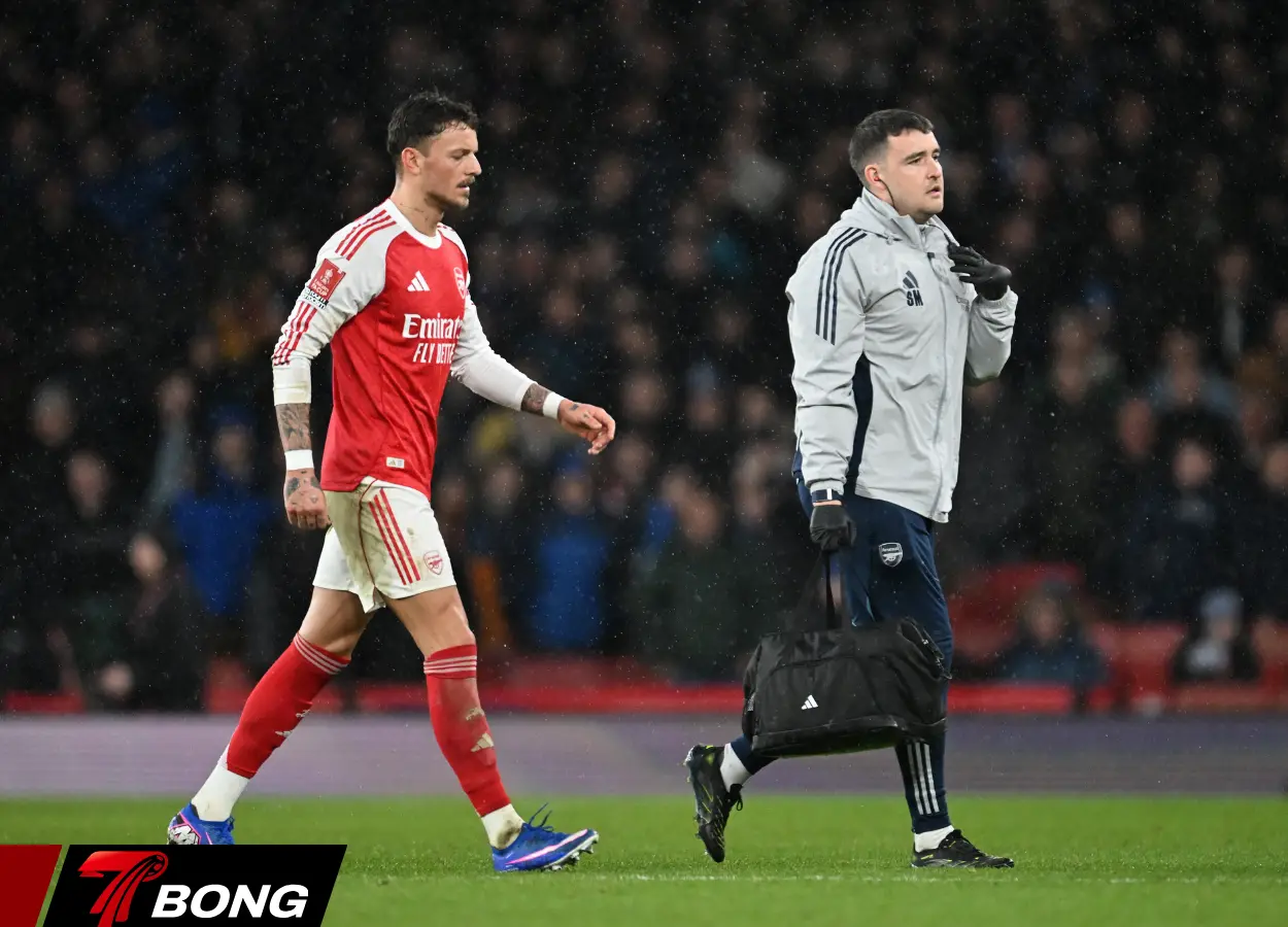 Ben White sẽ nghỉ hết mùa sau chấn thương ở trận gặp West Ham United