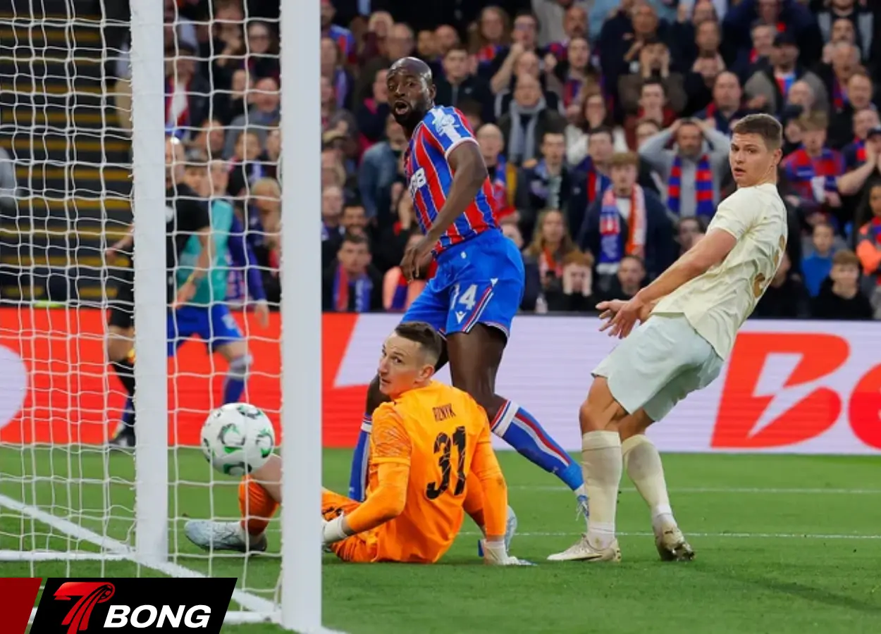 Ismaila Sarr ấn định chiến thắng cho Crystal Palace