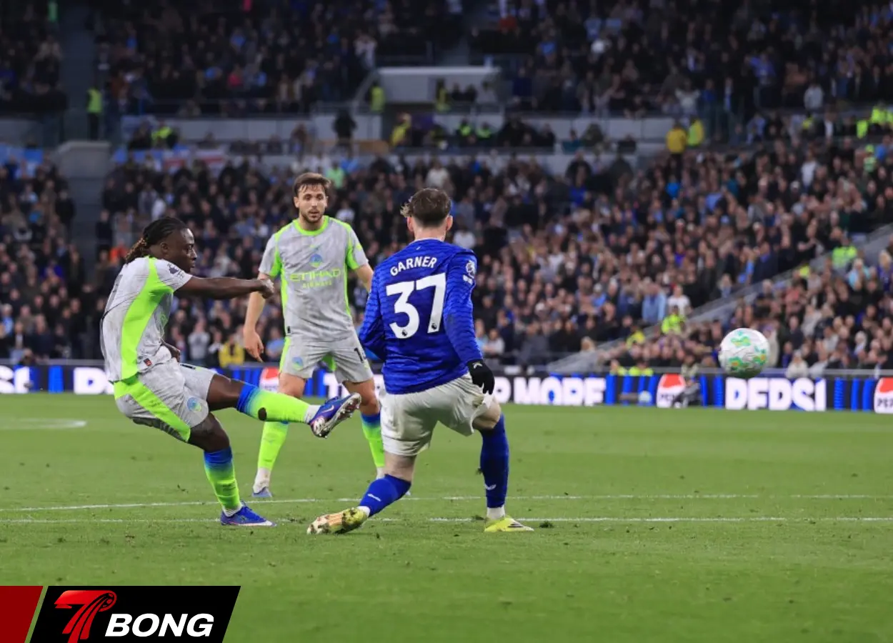 Jeremy Doku hoàn tất cú đúp cá nhân, cứu vãn cả trận đấu cho Manchester City