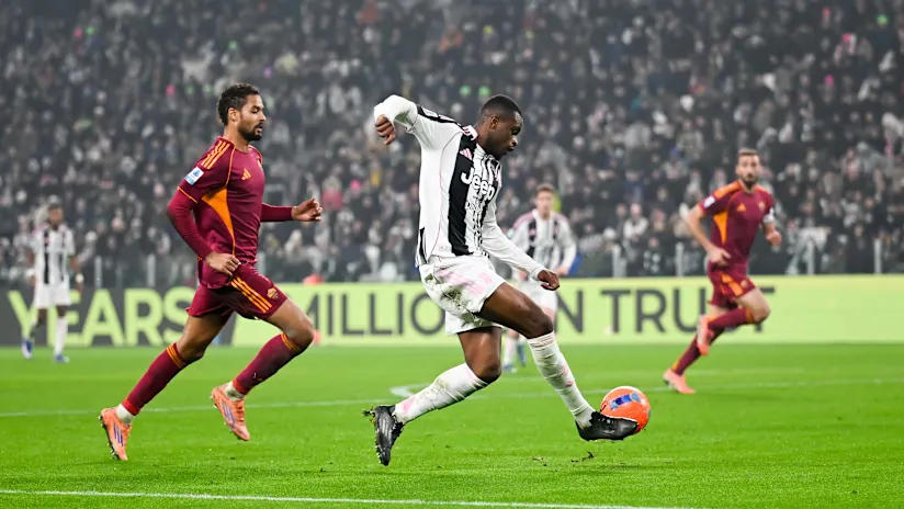 Juventus buộc phải vào top 4