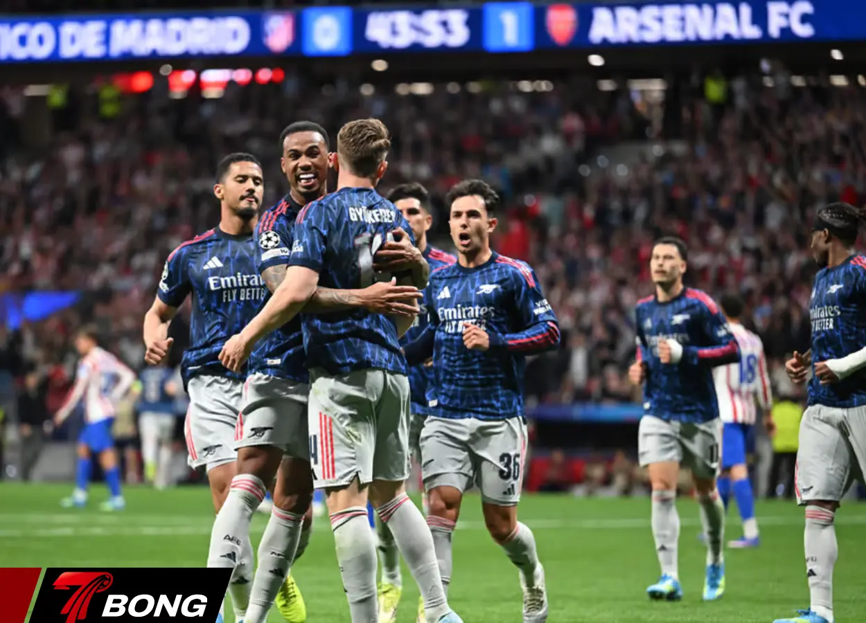 Viktor Gyoekeres mở tỷ số từ chấm 11m