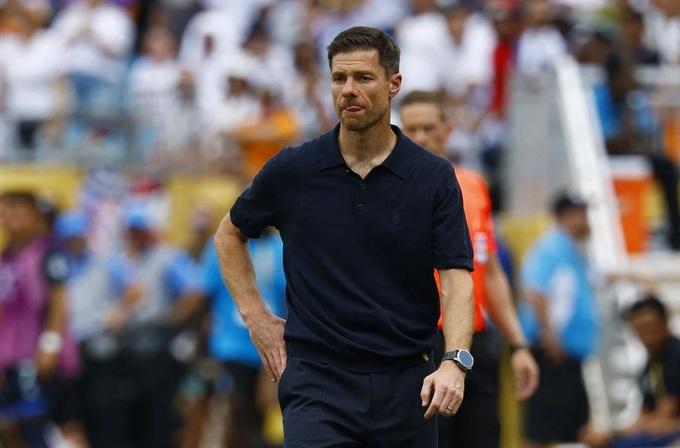 Real Madrid loạn thật rồi? Dàn sao bất mãn, Xabi Alonso “bó tay”
