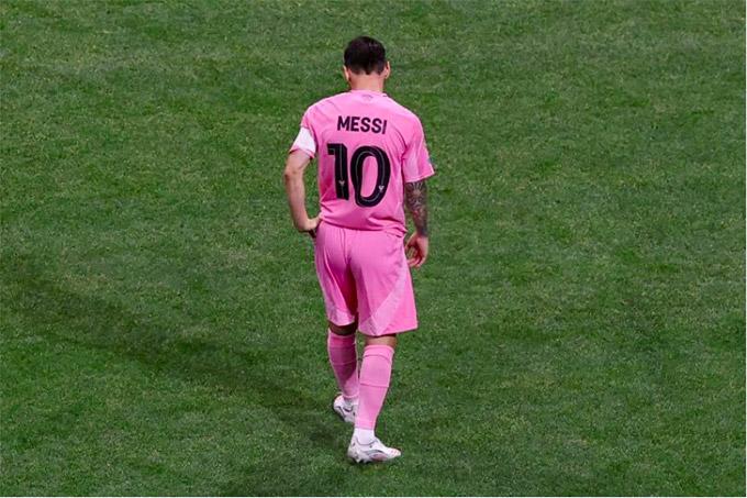 Giữ hay buông? Messi và lựa chọn định mệnh