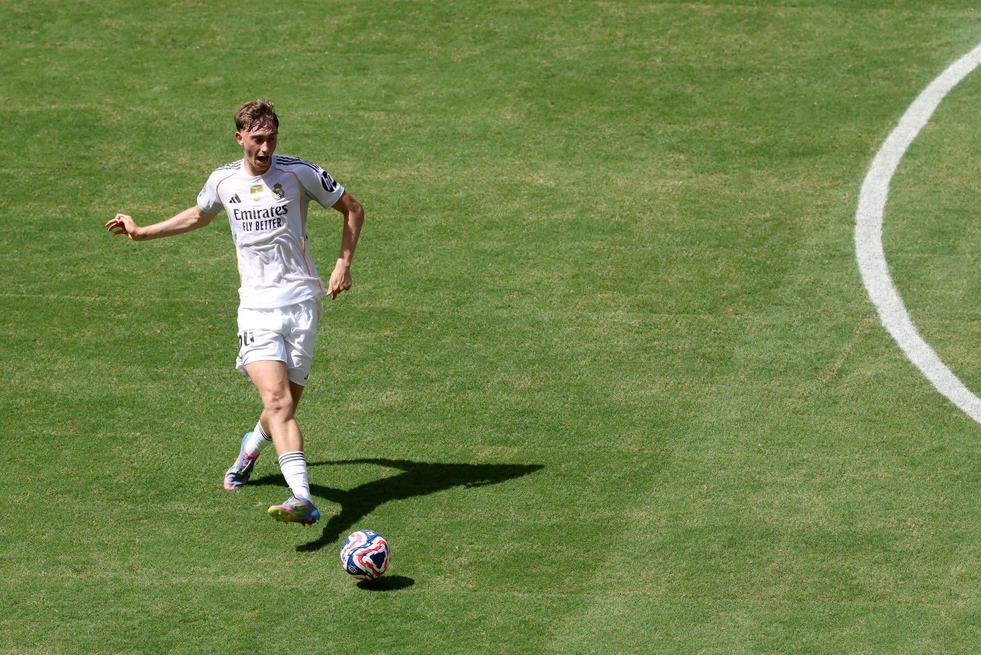 Dean Huijsen – Giải pháp bất ngờ cho vị trí số 5 của Real Madrid