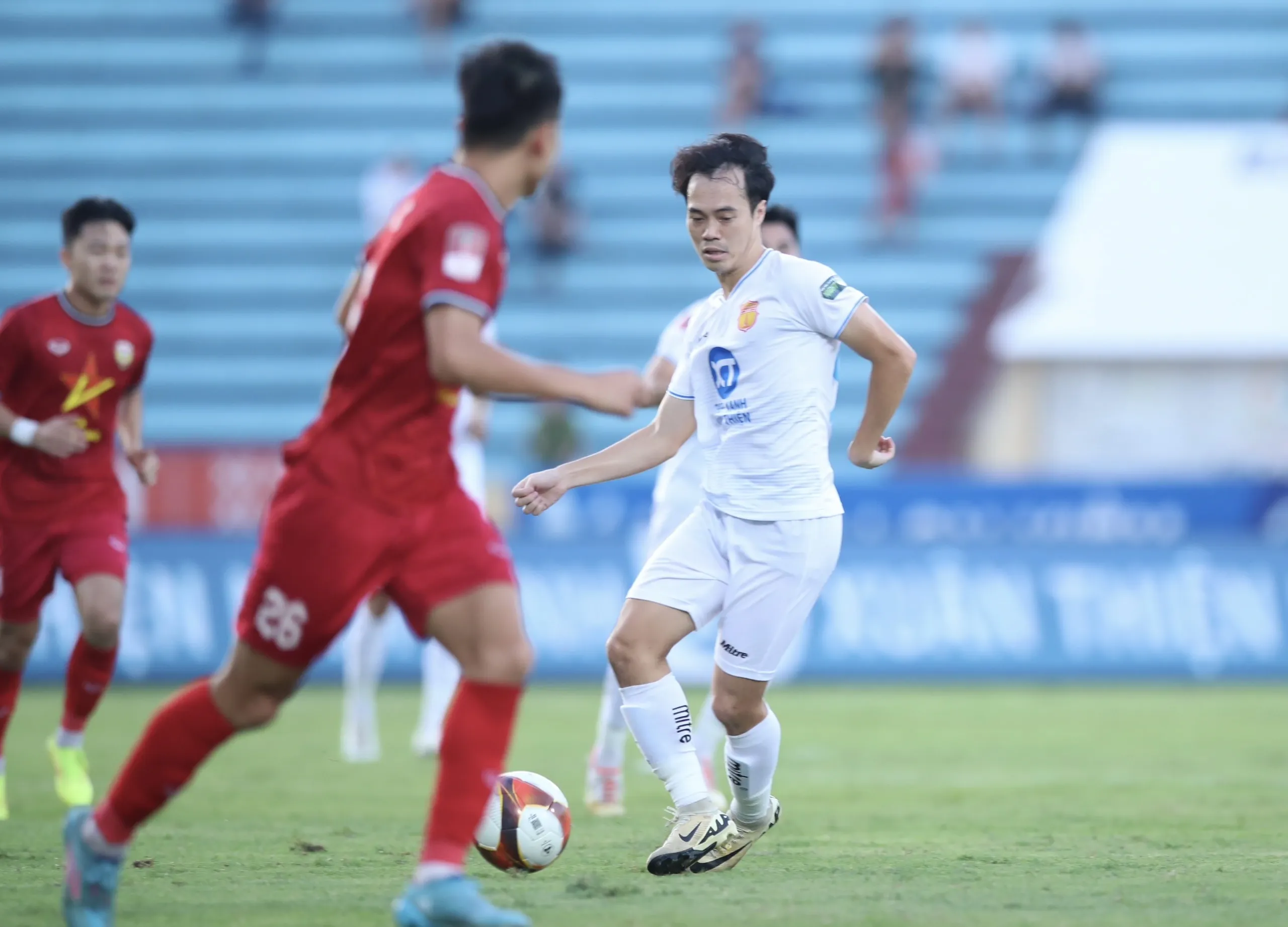 LPBank V.League 2024/25 : Nam Định vs Hà Tĩnh - Mở hội ở Thiên Trường 