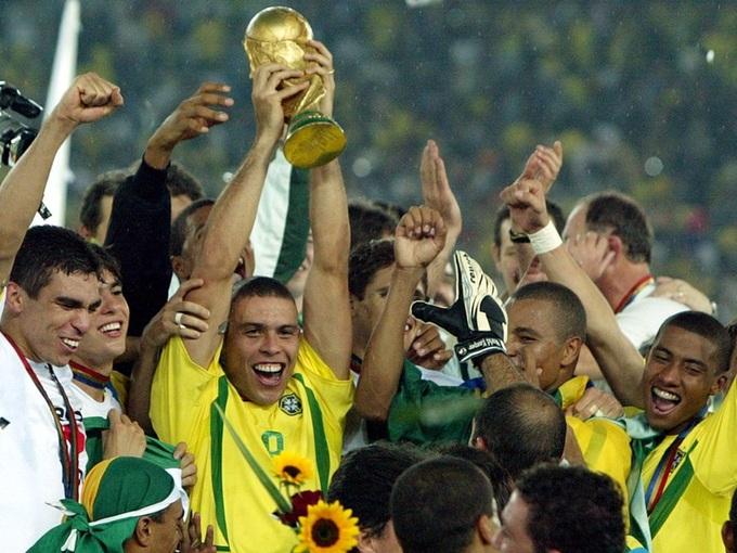 Vì sao Brazil vẫn chưa thể sản sinh ra “Ronaldo mới”?