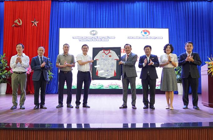Chương trình đào tạo HLV, trọng tài chuyên nghiệp dành cho sinh viên Việt Nam