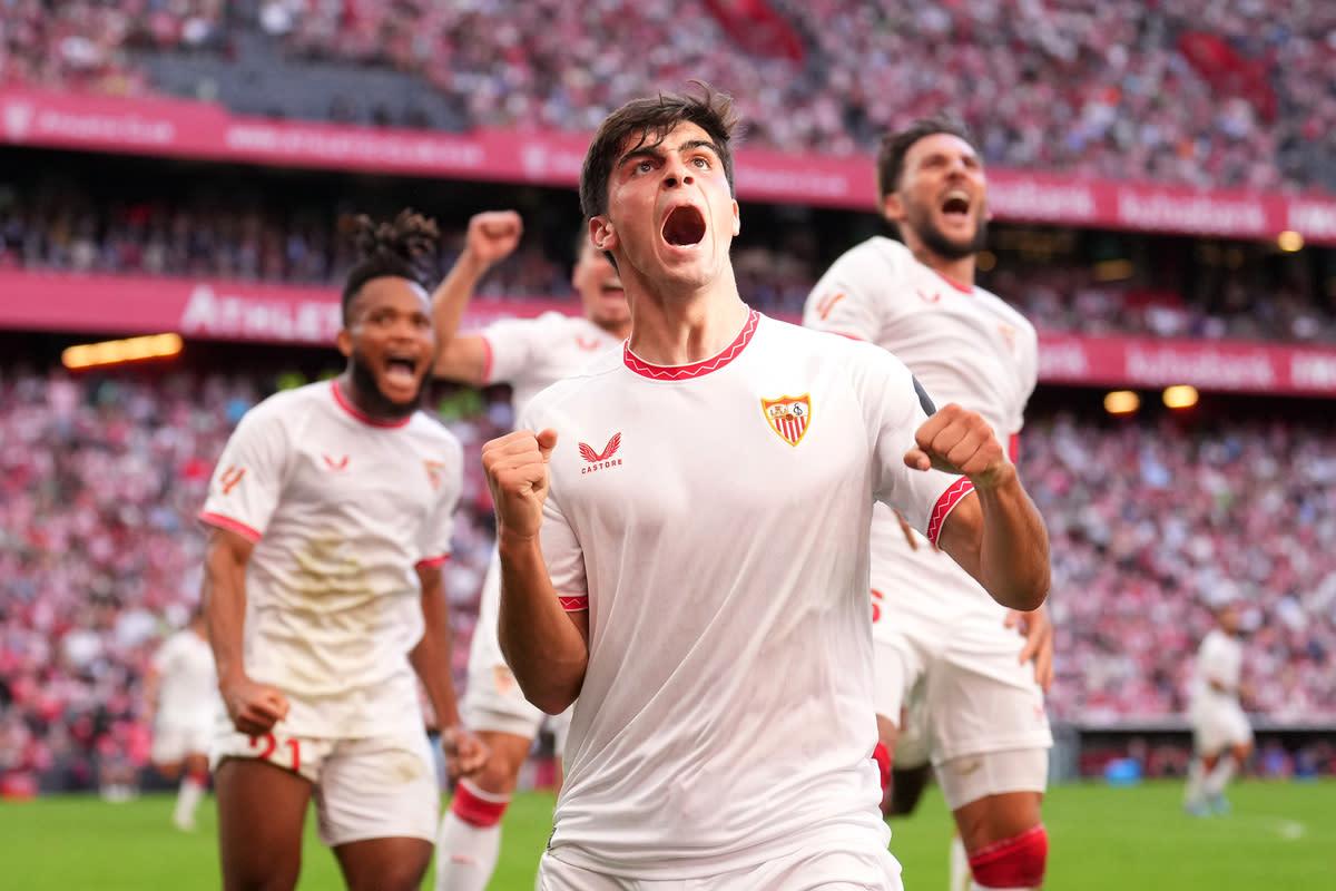 Napoli giữ vững lập trường về giá trị của Juanlu và Musah