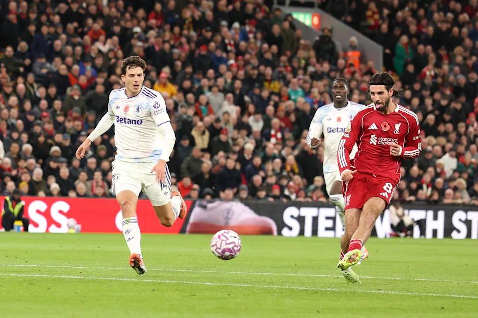 Liverpool trở lại đúng hướng với chiến thắng thuyết phục 2-0 trước Aston Villa