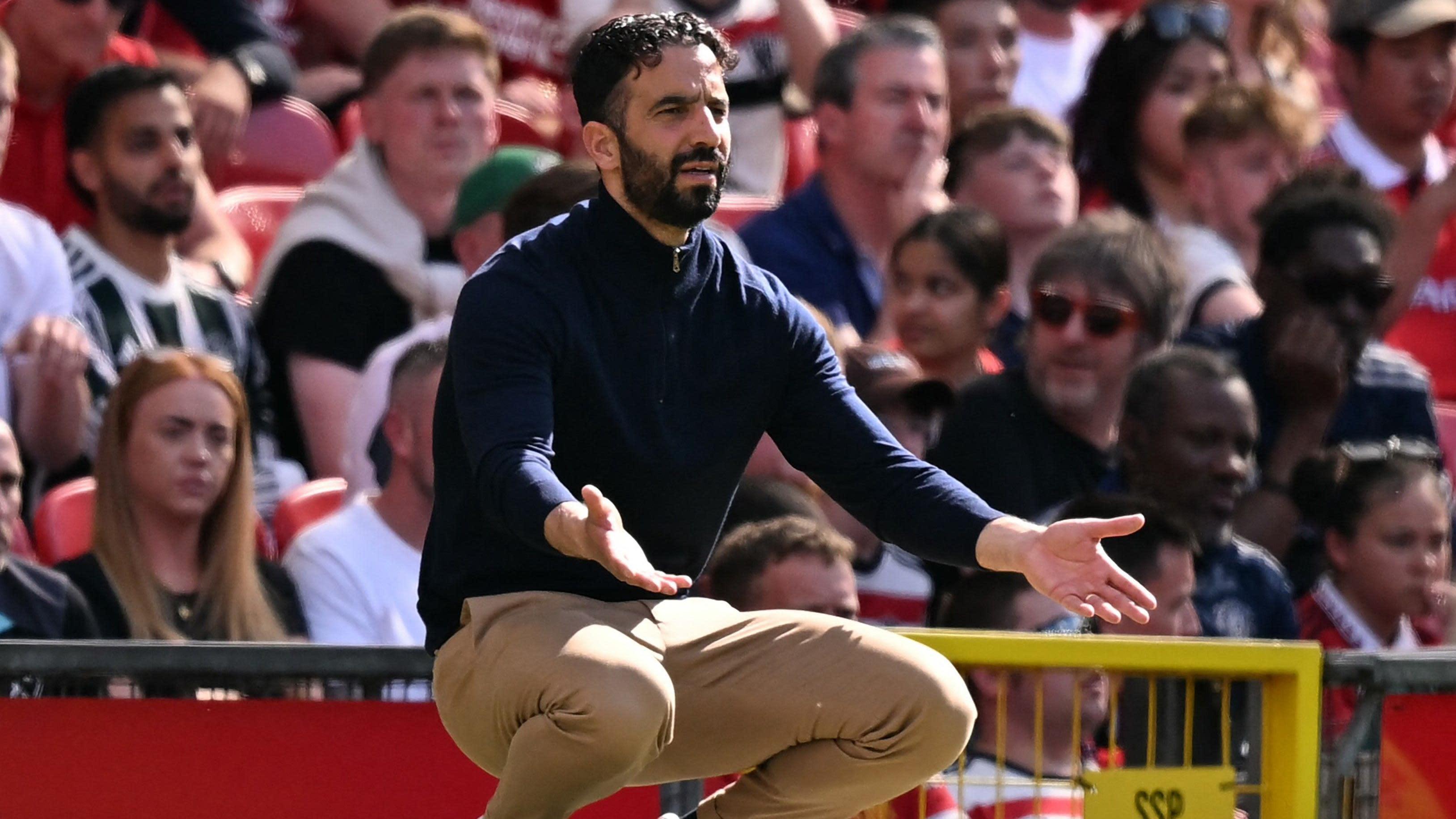 Màn trình diễn tồi tệ của Man United dưới thời HLV Amorim tại Premier League?