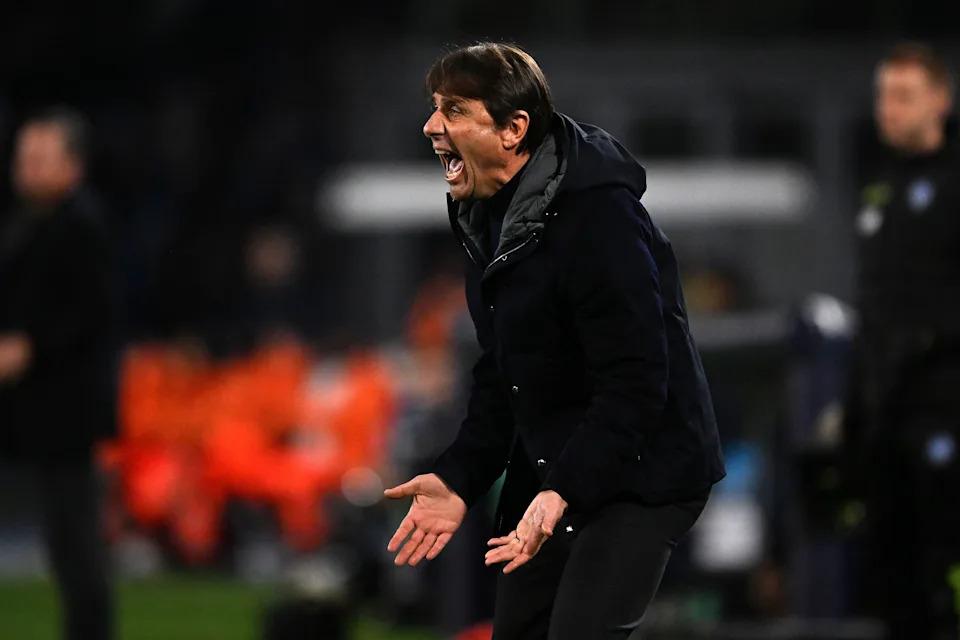 Napoli 3-1 Inter Milan – Nhà báo Italia chỉ trích hành vi 'không thể chấp nhận' của Antonio Conte