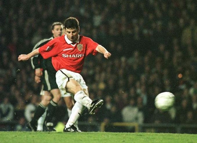 Top 5 hậu vệ trái vĩ đại nhất lịch sử Man United: Tinh hoa dưới thời Sir Alex góp mặt